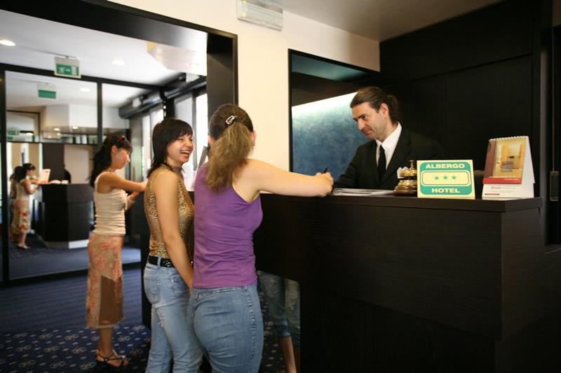 מילאנו Hotel Fiera Congressi מראה חיצוני תמונה