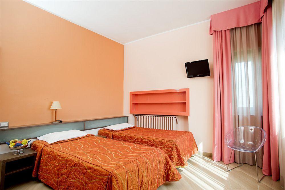 מילאנו Hotel Fiera Congressi מראה חיצוני תמונה